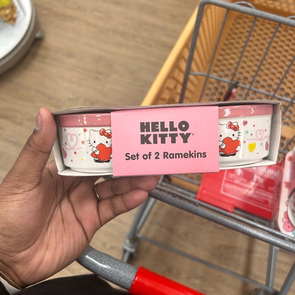 Hello Kitty Round Ramekins